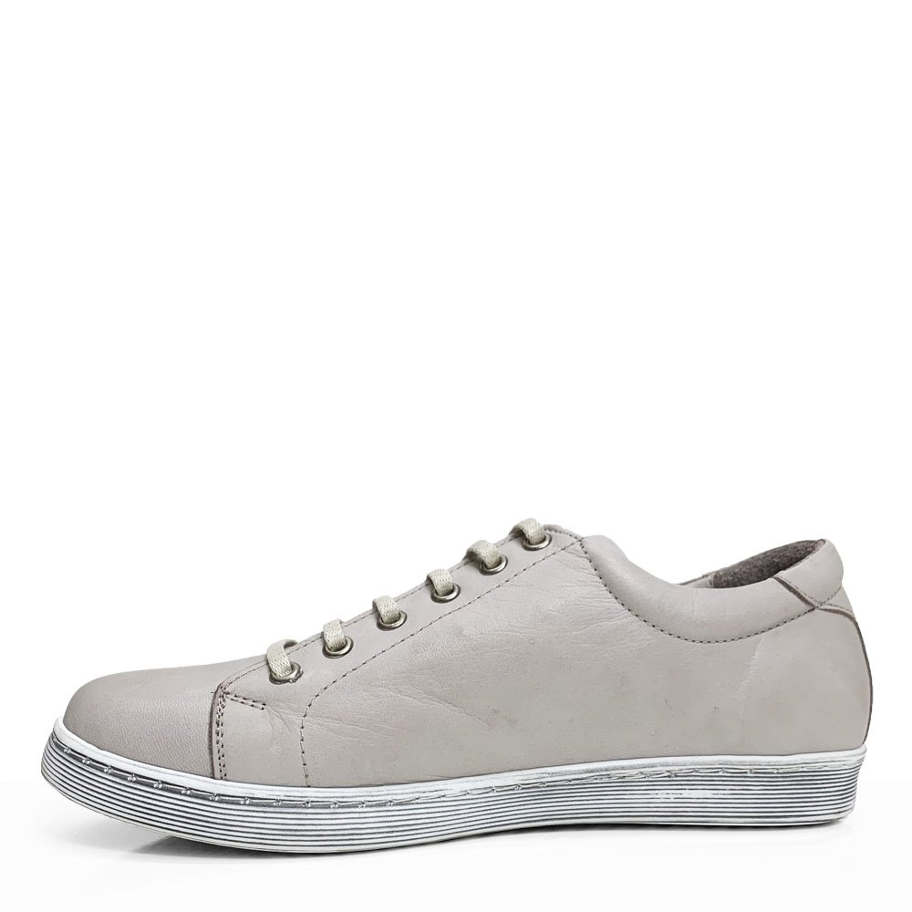 tommie sneakers